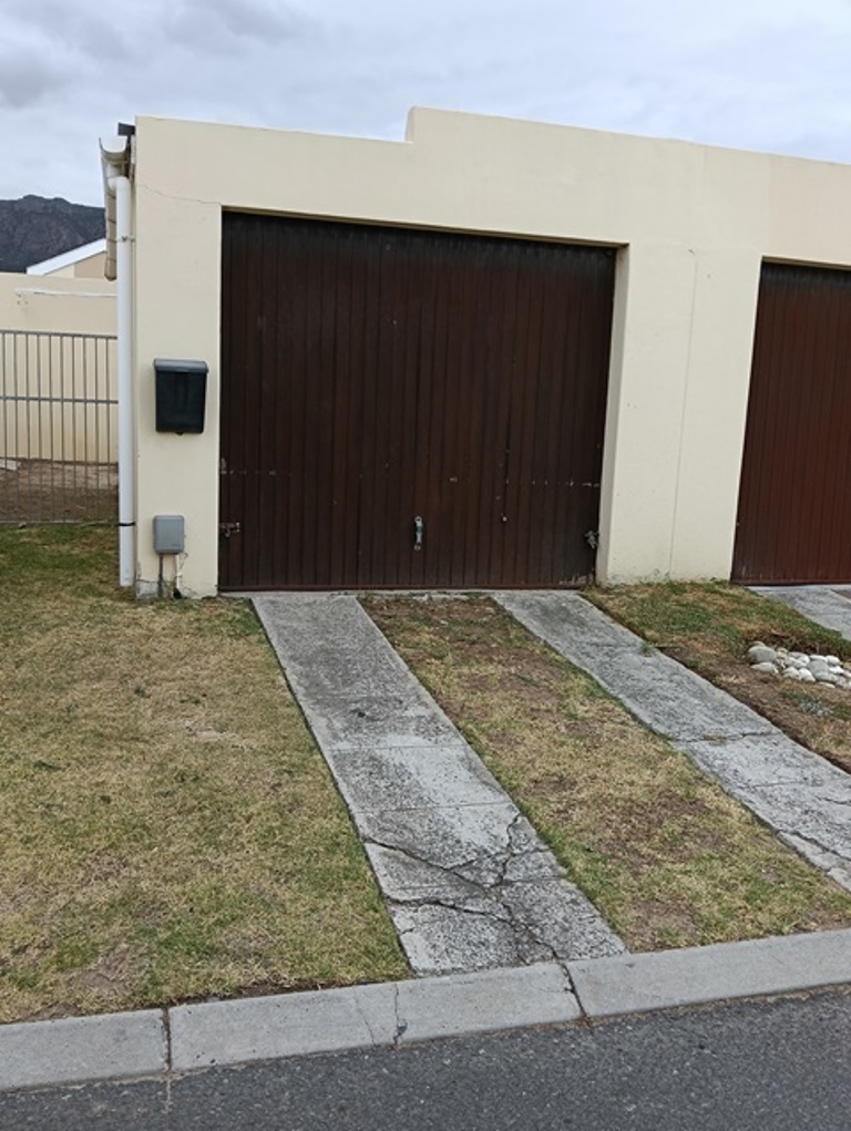 2 Bedroom Property for Sale in Fairview Golf Estate Western Cape